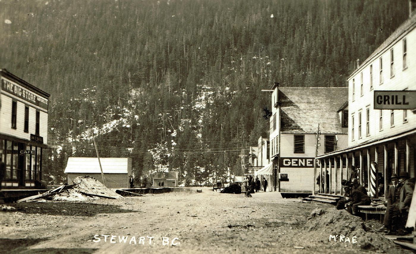 Downtown Stewart 1910 - Grill on right